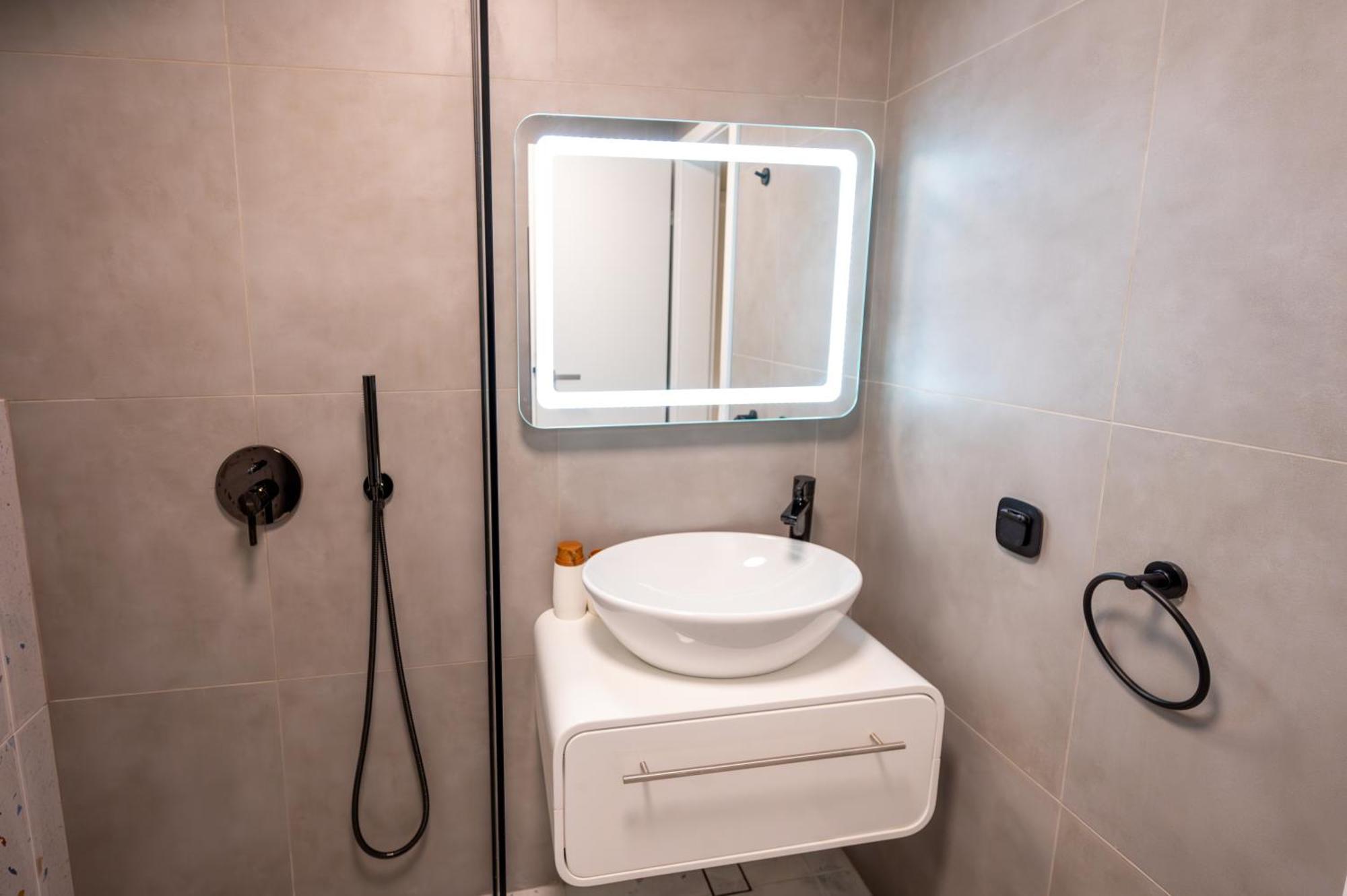 Design 1Bdr Apartment Near City Center 索菲亞 外观 照片